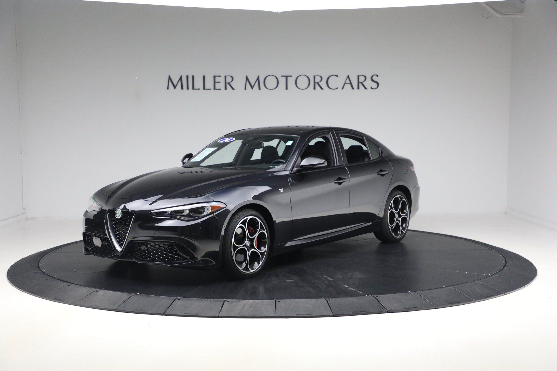 Used 2024 Alfa Romeo Giulia Ti AWD/4WD image 1