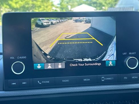 Used 2024 Honda CR-V EX image 19