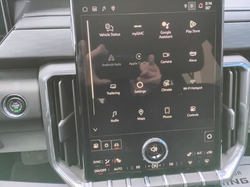 Used 2025 GMC Acadia Elevation image 7