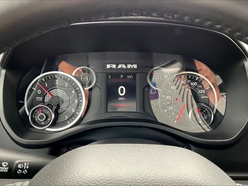 Used 2023 RAM 1500 Lone Star image 24