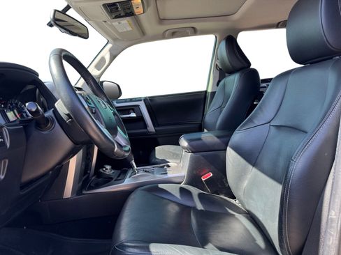 Used 2016 Toyota 4Runner Limited AWD/4WD image 10