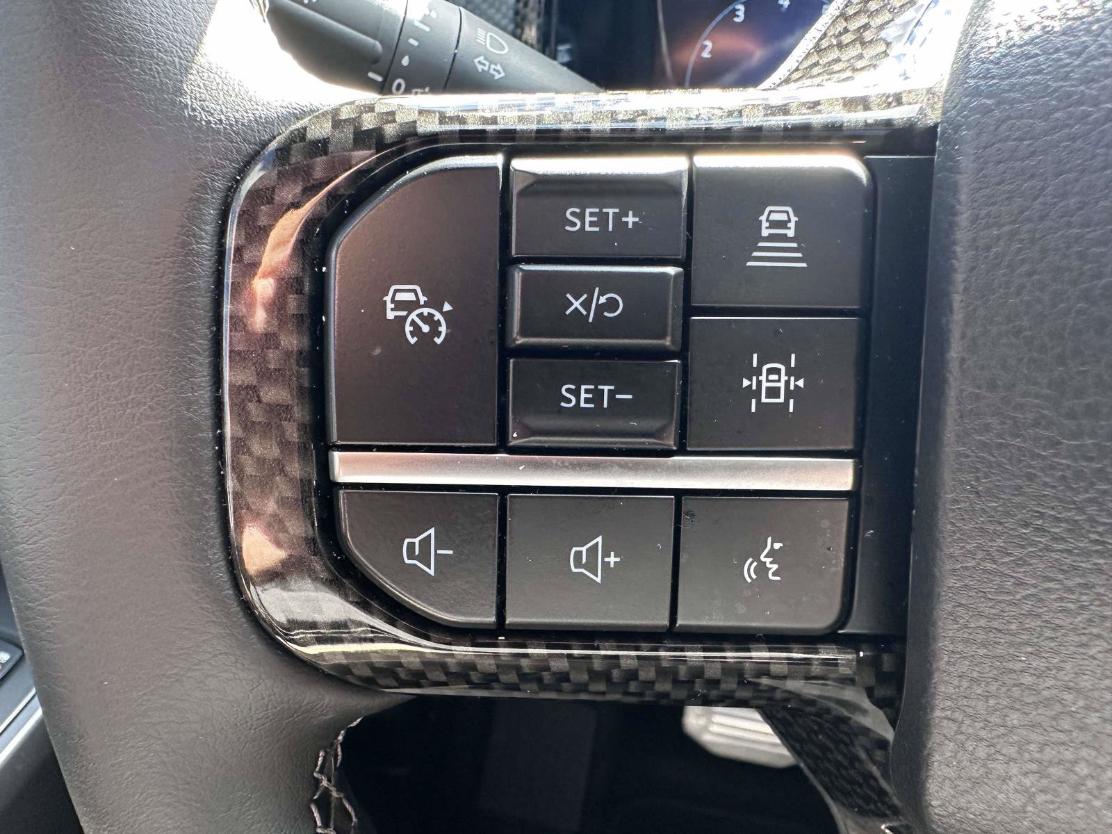 Used 2025 Ford F150 Lariat w/ Equipment Group 502A High AWD/4WD image 18