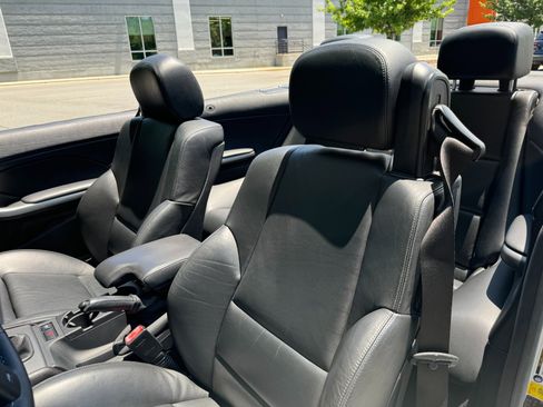 Used 2006 BMW M3 Convertible RWD image 37