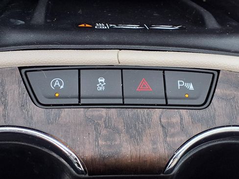 Used 2023 GMC Acadia Denali AWD/4WD image 8