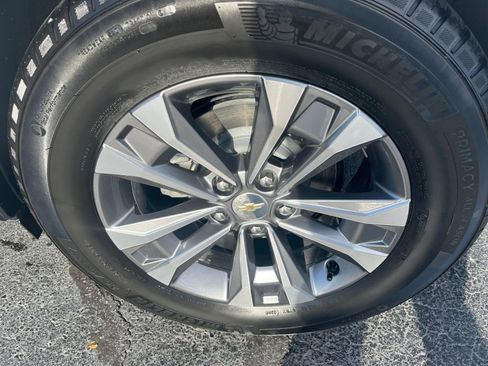 Used 2025 Chevrolet Equinox LT image 23