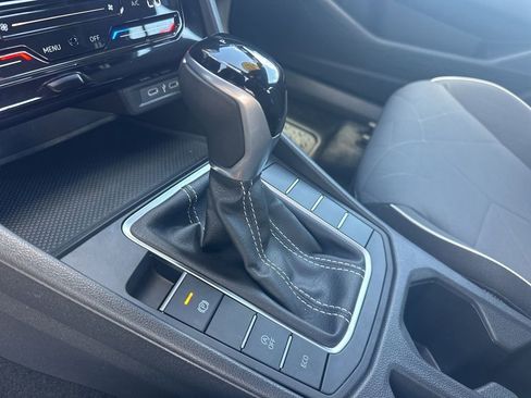 Used 2025 Volkswagen Jetta Sport FWD image 31