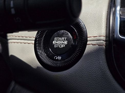 Used 2025 Jeep Compass Limited AWD/4WD image 19