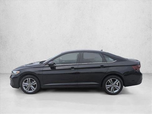 Used 2024 Volkswagen Jetta SE FWD image 8