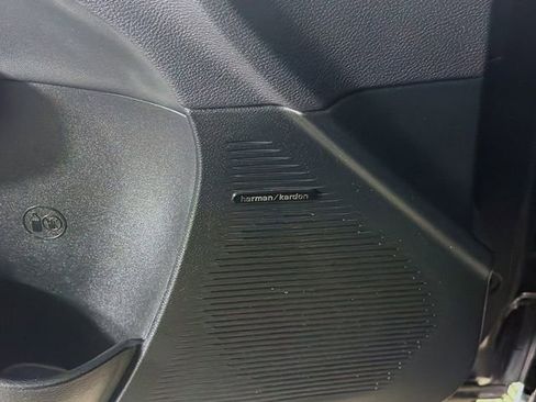 Used 2017 Dodge Challenger SRT Hellcat RWD image 23