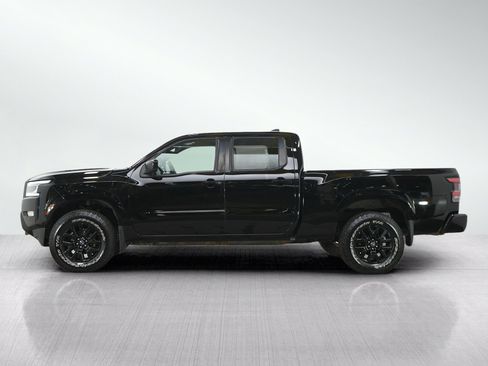 Used 2023 Nissan Frontier SV AWD/4WD image 2