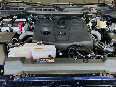 New 2026 Toyota Tundra SR5 image 8