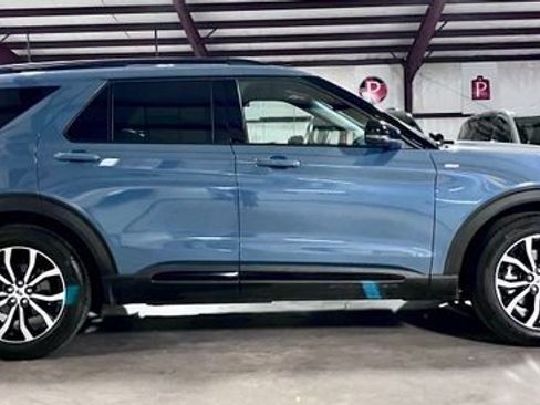 Used 2026 Ford Explorer ST-Line RWD image 2