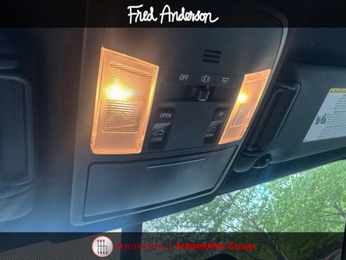 Used 2016 Toyota RAV4 SE FWD image 9