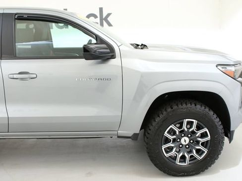Used 2023 Chevrolet Colorado Z71 AWD/4WD image 10