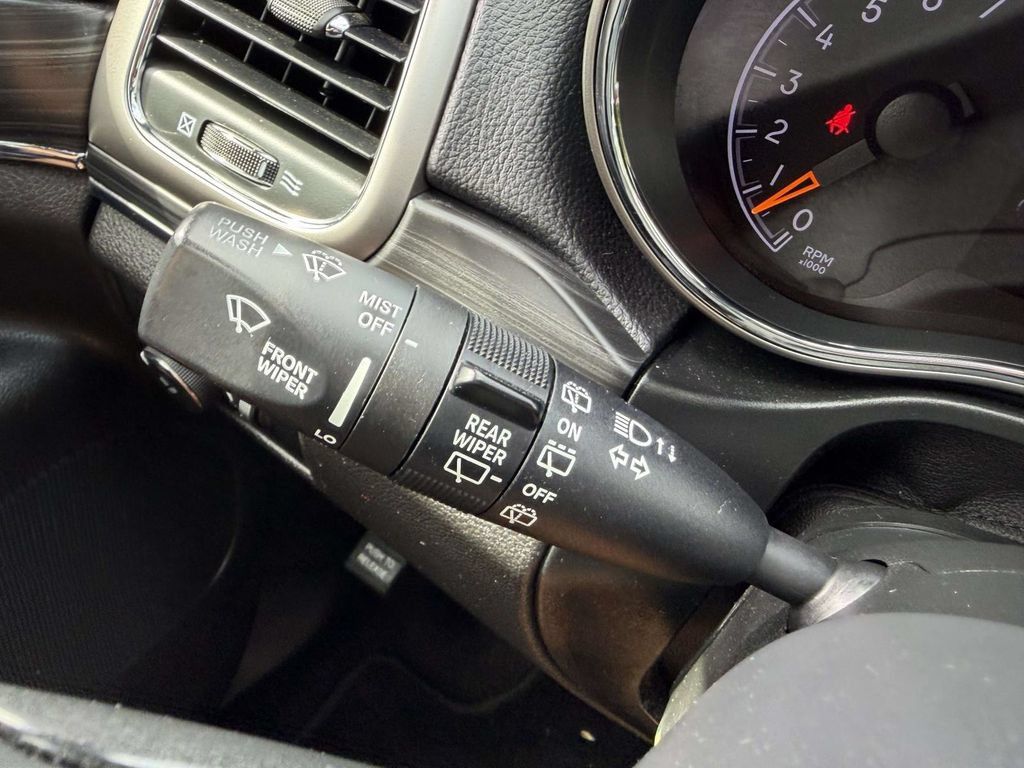 Used 2019 Jeep Grand Cherokee Limited AWD/4WD image 37