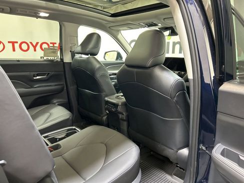 Used 2026 Toyota Grand Highlander AWD image 13