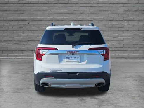Used 2023 GMC Acadia SLT w/ Preferred Package FWD image 4