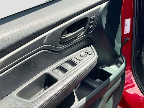 Used 2023 Honda Odyssey Sport image 17