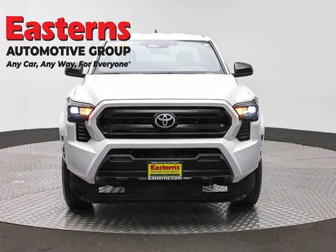 Used 2025 Toyota Tacoma SR RWD image 2