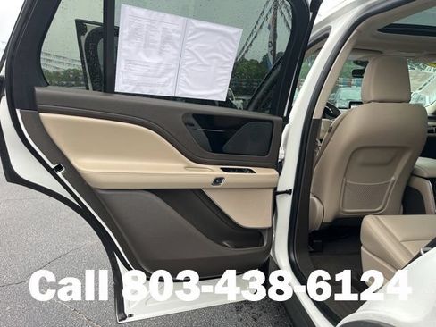 Used 2023 Lincoln Aviator 2WD w/ Premium Package image 9