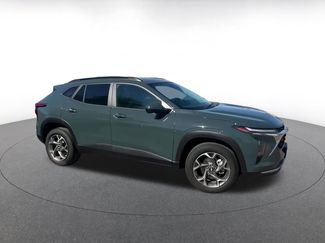 Used 2025 Chevrolet Trax LT video 2