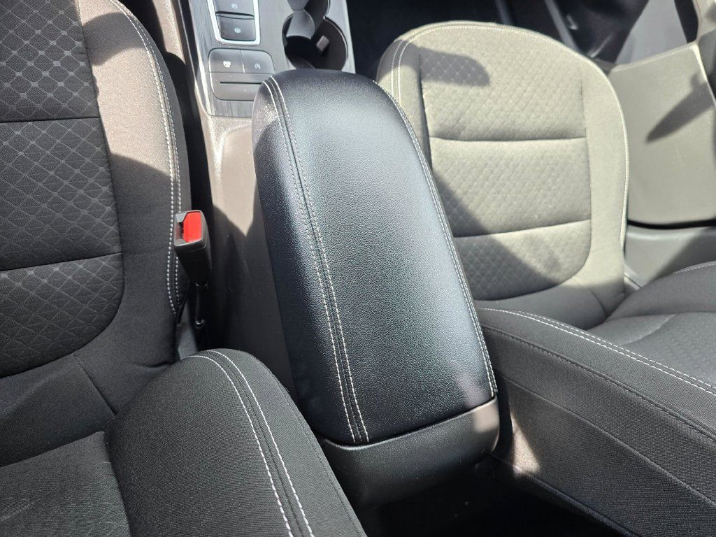 Used 2025 Ford Escape Active AWD/4WD image 24