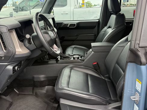 Used 2025 Ford Bronco Outer Banks AWD/4WD image 10