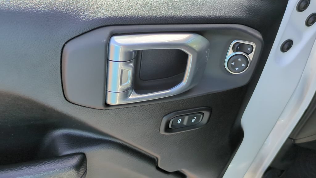 Used 2023 Jeep Wrangler Unlimited Sport AWD/4WD image 13