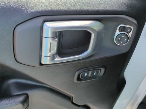 Used 2023 Jeep Wrangler Unlimited Sport AWD/4WD image 13