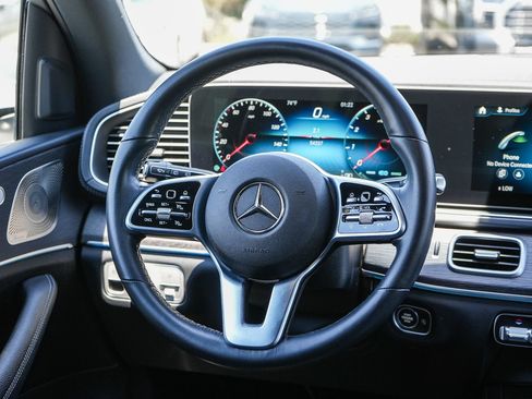 Used 2022 Mercedes-Benz GLS 450 4MATIC image 15