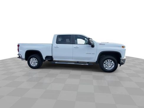 Used 2023 Chevrolet Silverado 2500 LT w/ Convenience Package AWD/4WD image 3