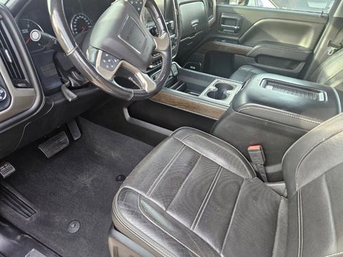 Used 2019 GMC Sierra 2500 Denali w/ Duramax Plus Package image 10