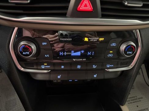 Used 2019 Hyundai Santa Fe Limited image 24