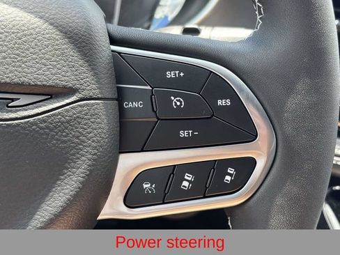 New 2027 Chrysler Pacifica Select AWD/4WD image 22