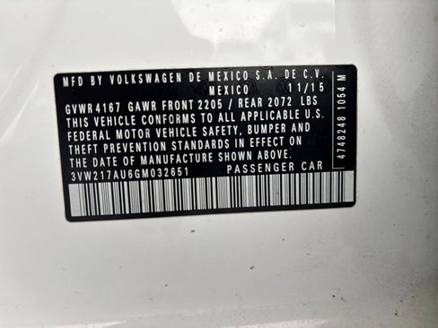 Used 2016 Volkswagen Golf SE image 31