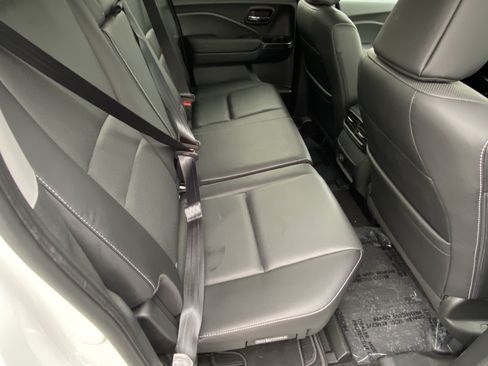 Used 2025 Honda Ridgeline RTL+ image 11