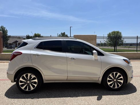 Used 2018 Buick Encore Essence FWD image 6