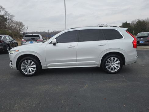 Used 2016 Volvo XC90 T6 Momentum w/ Momentum Plus Package image 10