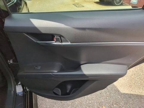 Used 2024 Toyota Camry SE FWD image 28