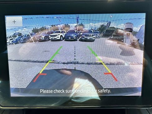 Used 2022 Ford Explorer XLT w/ Equipment Group 202A image 23