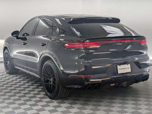 Certified 2022 Porsche Cayenne GTS image 3