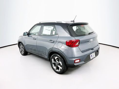 Certified 2025 Hyundai Venue Limited image 7