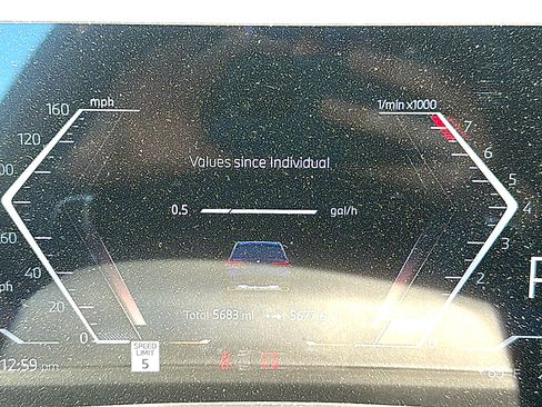 Used 2025 BMW X5 xDrive40i w/ Premium Package AWD/4WD image 10