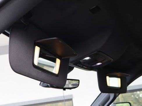 Used 2020 Chevrolet Silverado 3500 High Country w/ Technology Package image 27