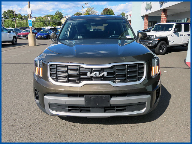 Used 2024 Kia Telluride S w/ S Sunroof Package AWD/4WD image 3