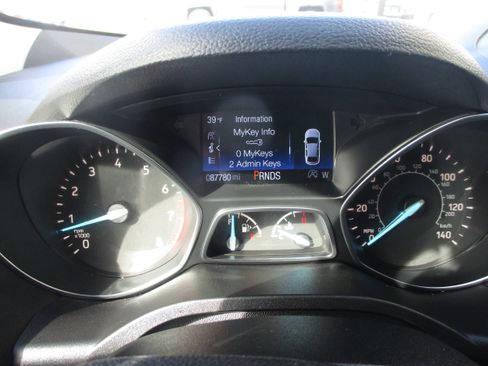Used 2019 Ford Escape SE image 19
