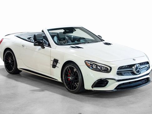 Used 2017 Mercedes-Benz SL 63 AMG image 4