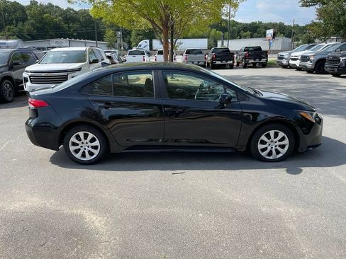 Used 2024 Toyota Corolla LE FWD image 8