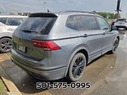 Used 2022 Volkswagen Tiguan SE R-Line FWD image 4