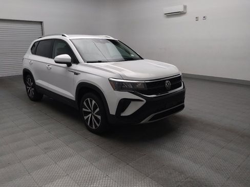 Used 2023 Volkswagen Taos SE image 13